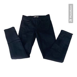 Black Levi’s Jeans